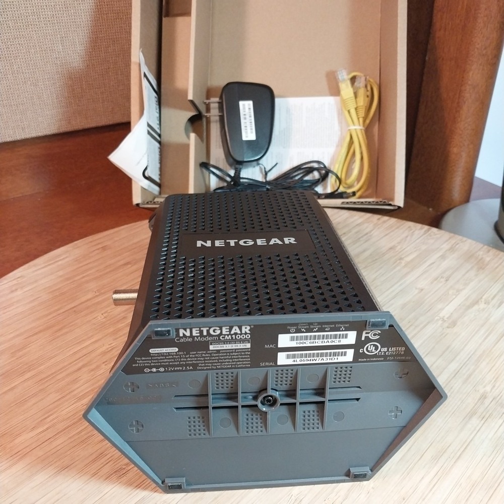 NETGEAR CM1000 High Speed Internet Cable Modem DOCSIS 3.1 3.0 With Power Cable - Picture 4 of 8